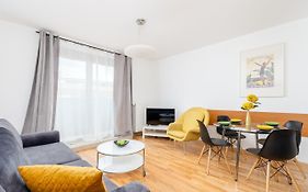 Modern Apartments With Free Parking Spot
